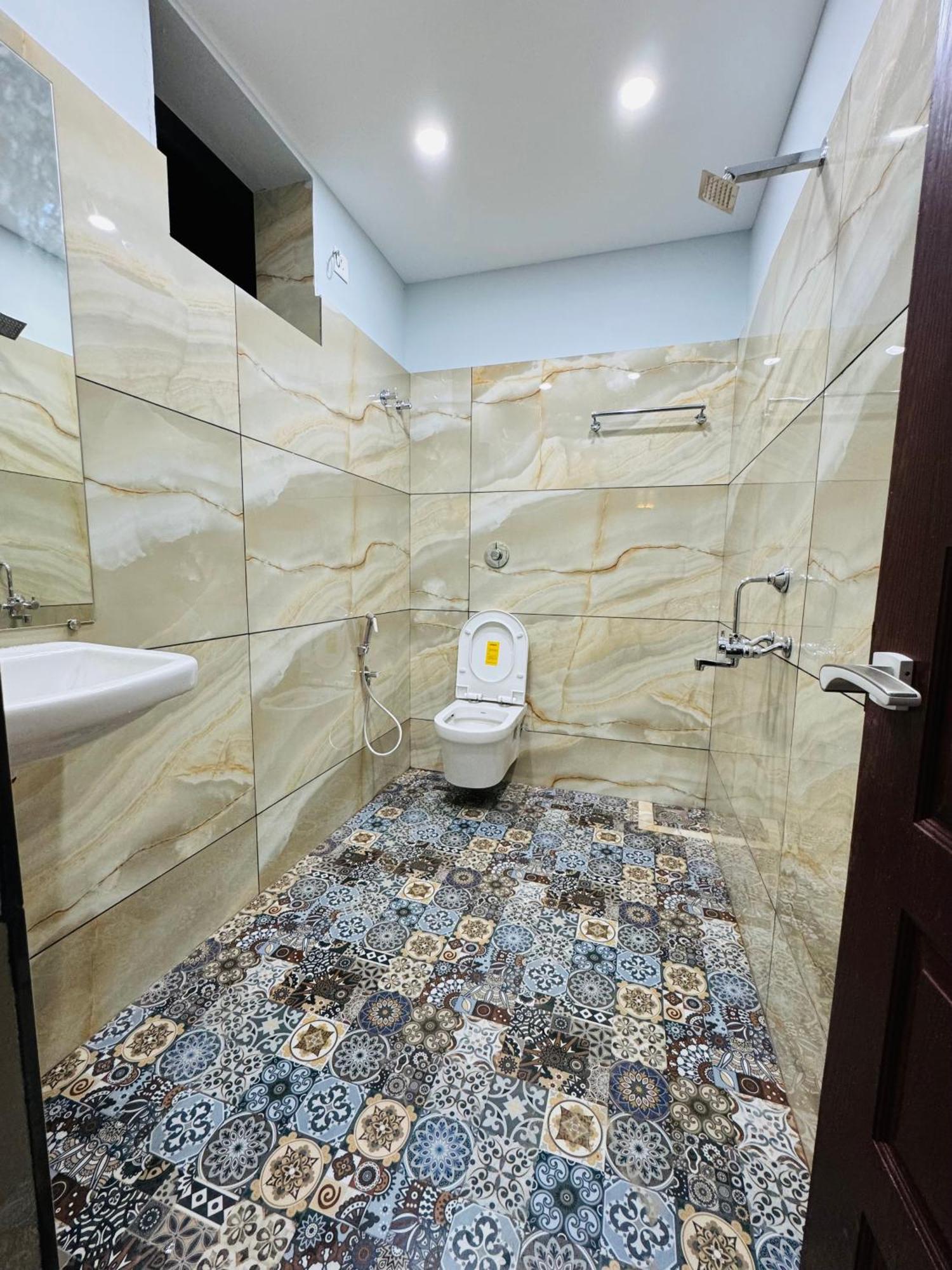 The Glasswater By The Backwater Homestay Kalyānpur المظهر الخارجي الصورة