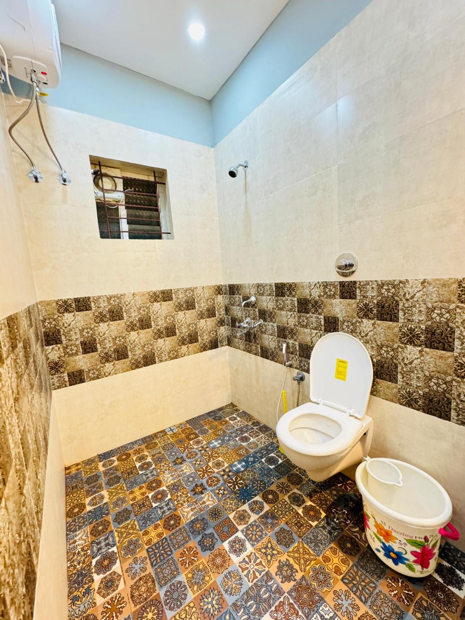 The Glasswater By The Backwater Homestay Kalyānpur المظهر الخارجي الصورة